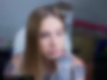 arya_deepthroat_queen photo 2