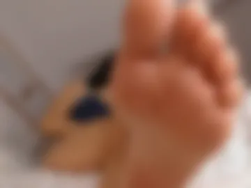 ash_nicefeet photo 8