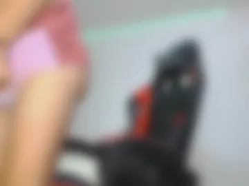 ashelyhots9inches photo 3