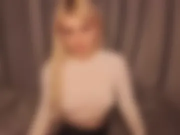 ashley_urban photo 3