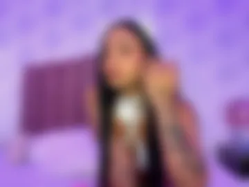 ashlyrouxx photo 8
