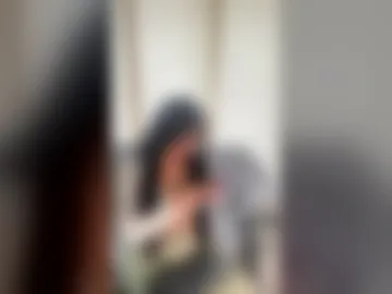 aurora_monroe_ live webcam preview