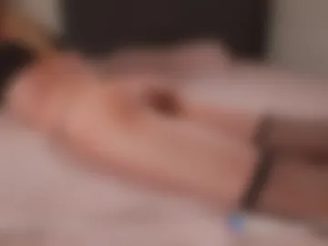 ava_adora photo 2
