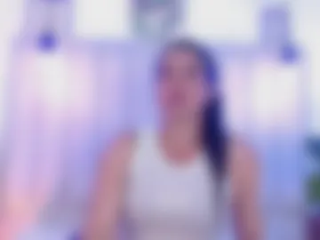 bella_rougee webcam preview