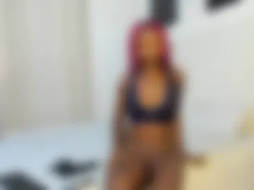 bella_thequeen webcam preview