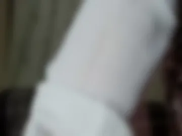 bellah_rose_squirt photo 3