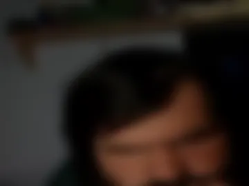 bignhairynuts live webcam preview