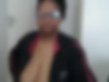 bigtitshornygirlxxx photo 4