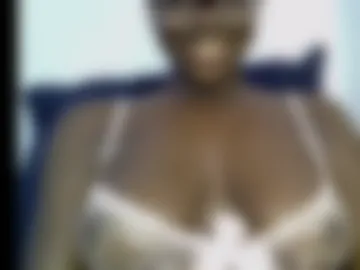 black_petitqueen12 photo 6