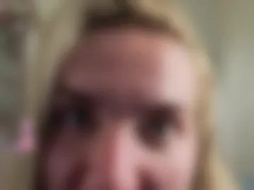 blond3lla webcam preview
