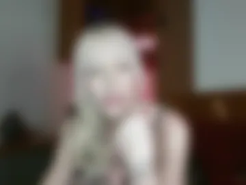 blondebaddiesummer photo 5