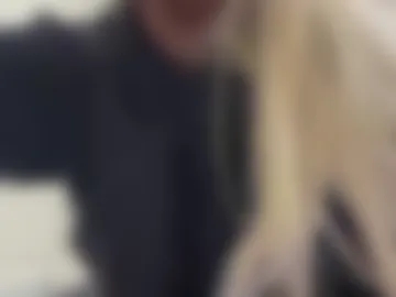 blondebunnyx1 webcam preview