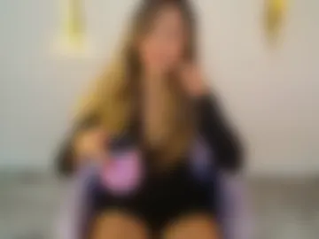 blondehorny1 photo 6