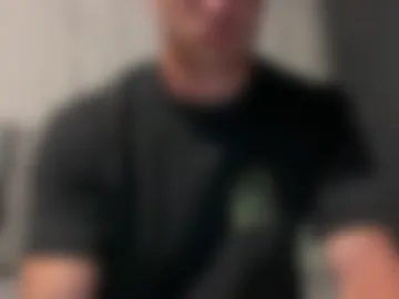 blue_eyed_beau webcam preview