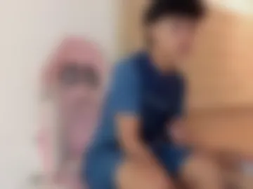 boy_king28 live webcam preview