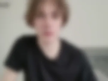 callmenineoneseven webcam preview