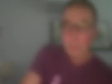 caressluving photo 3