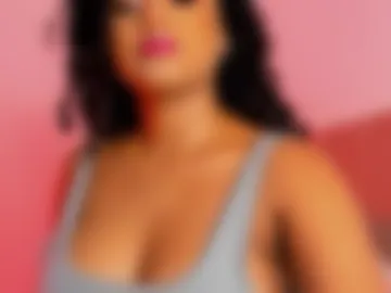 carlymonroee_ photo 3