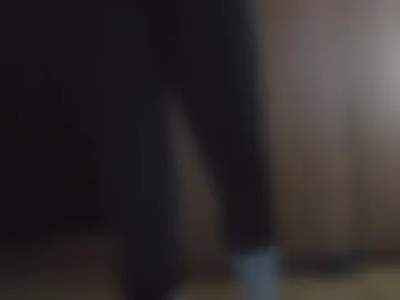carlyzaurettv01 live webcam preview