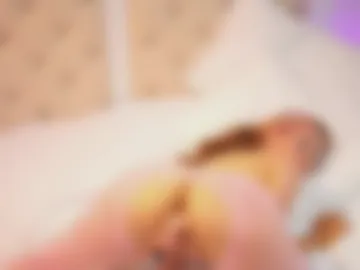 caroline_adams_ photo 5