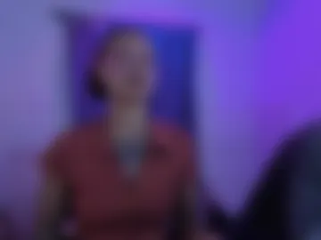 caroline_clark420 photo 6