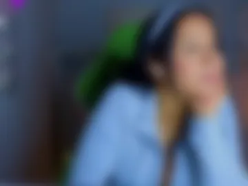 carolinee_04 webcam preview