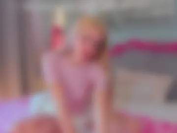 casual_blonde photo 5