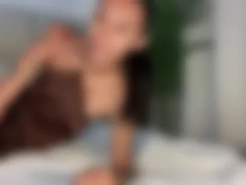 celest_petite photo 4