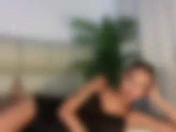 celest_petite photo 2