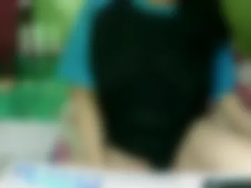 celine_27 live webcam preview