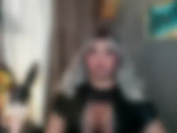 cellinekittcumerr photo 2