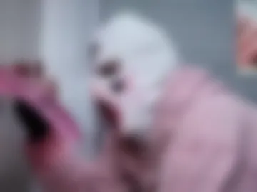 charliethroat live webcam preview