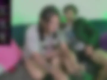 charming_hotcouple webcam preview