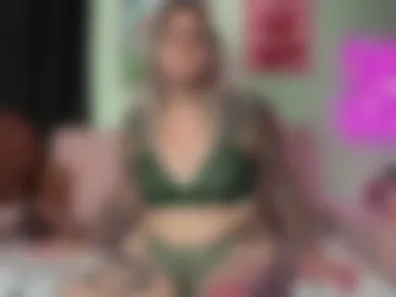 cherryb0mbb0mb photo 3