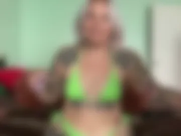 cherryb0mbb0mb photo 2