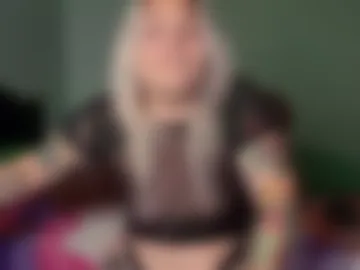 cherryb0mbb0mb photo 3