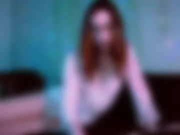 chloe_dusk live webcam preview