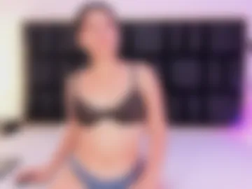 chloe_vegaa photo 2