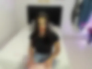 chloeharlan_ photo 2