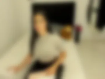 chloeharlan_ photo 2