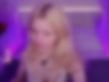 chloewells photo 2