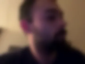 christian_autumn420 live webcam preview