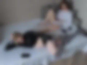 christie_sayka live webcam preview