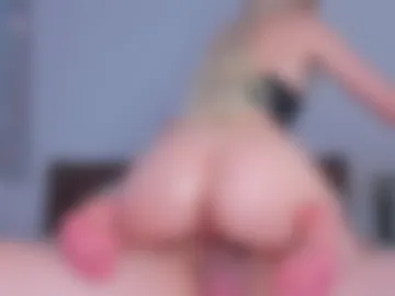 christinaa23 webcam preview