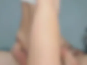 christinaa23 webcam preview