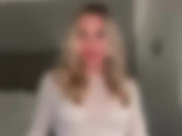 clairebrooksxo photo 4