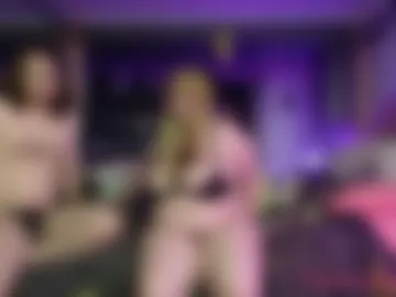 costumemenagerie webcam preview