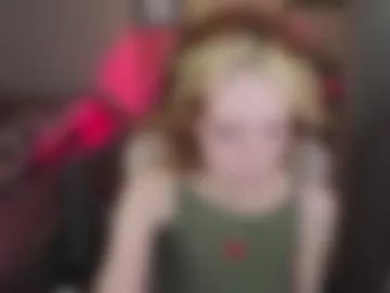 crackling_tati photo 2