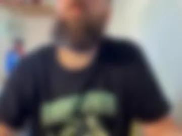 crisbearded live webcam preview