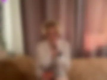 cristinekondo photo 4